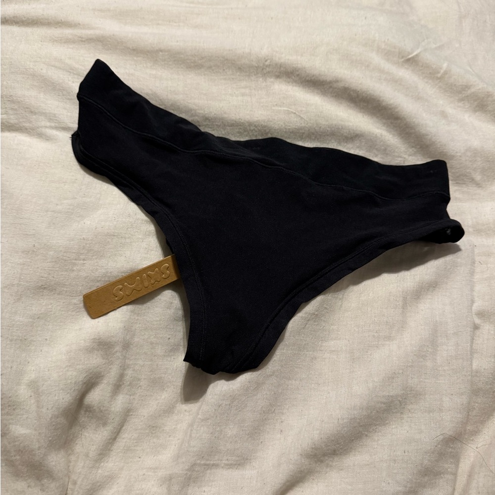 Skims thong